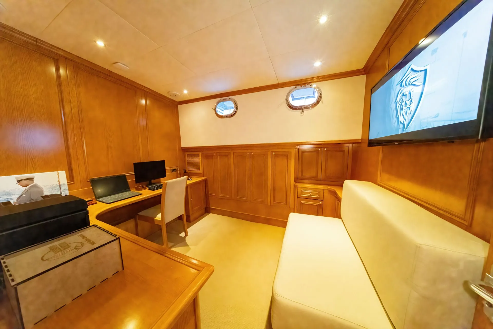 Babylon yacht interior or exterior view