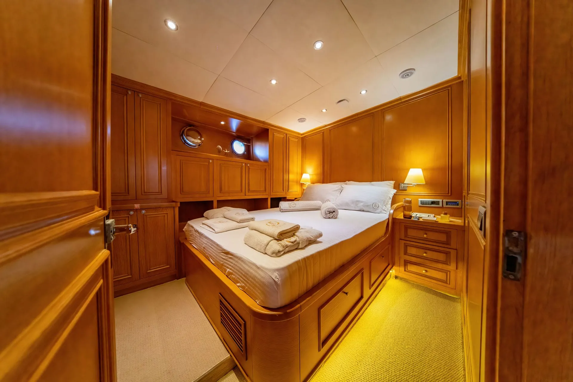 Babylon yacht interior or exterior view