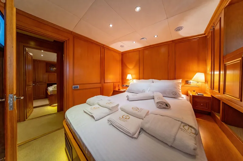 Babylon yacht interior or exterior view
