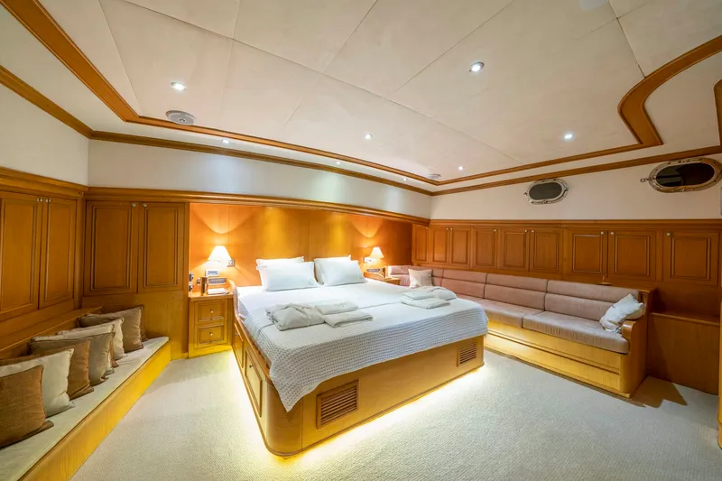 Babylon yacht interior or exterior view