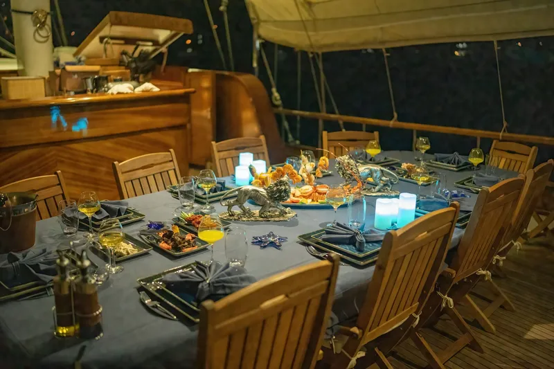 Babylon yacht interior or exterior view