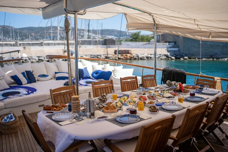 Babylon yacht interior or exterior view