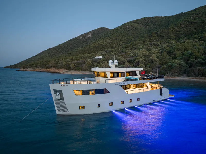 Calm Down yacht