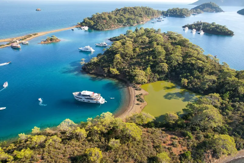 Cinar Yildizi yacht interior or exterior view