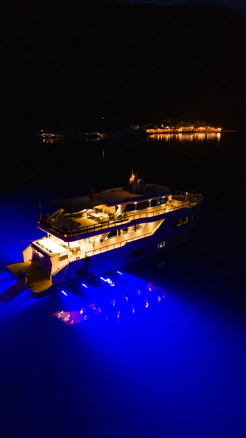 Cinar Yildizi yacht interior or exterior view