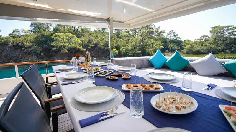 Cinar Yildizi yacht interior or exterior view