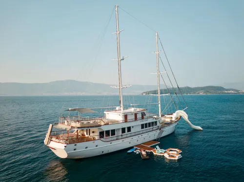 Corsario yacht