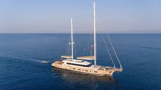 De Love yacht