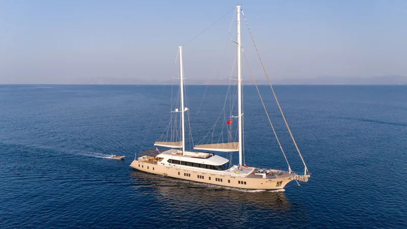 De Love yacht