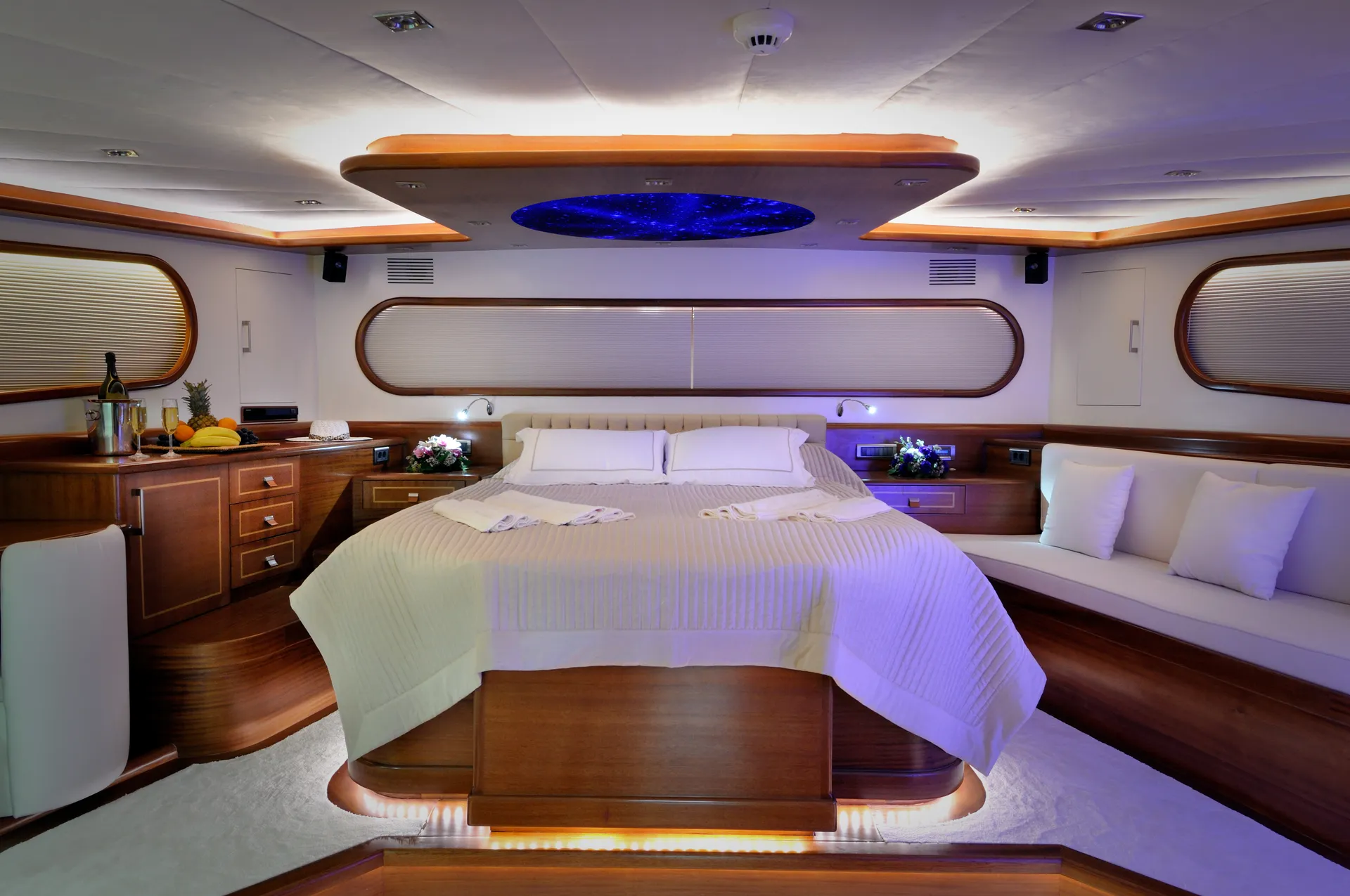 Dolce Mare yacht interior or exterior view