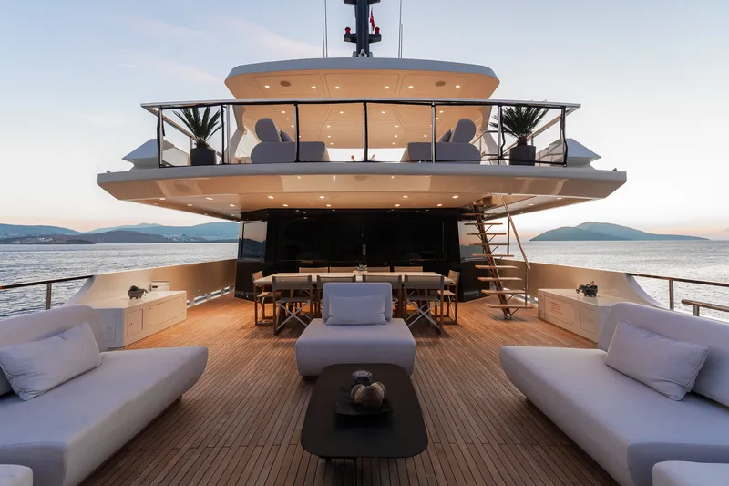 Illusion II yacht interior or exterior view
