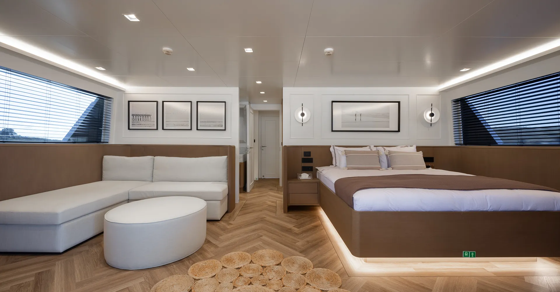 Illusion II yacht interior or exterior view