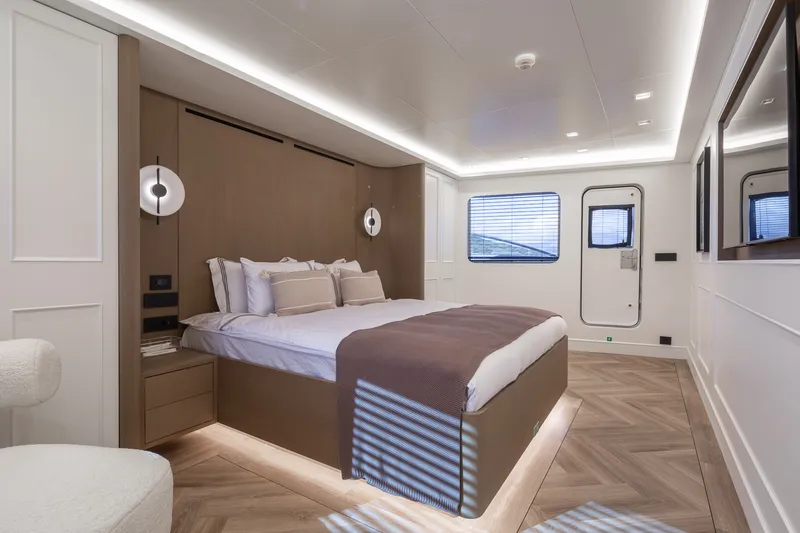 Illusion II yacht interior or exterior view