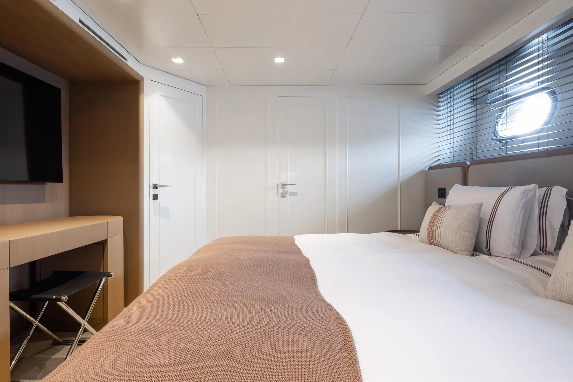 Illusion II yacht interior or exterior view