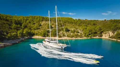 Lady Gita yacht