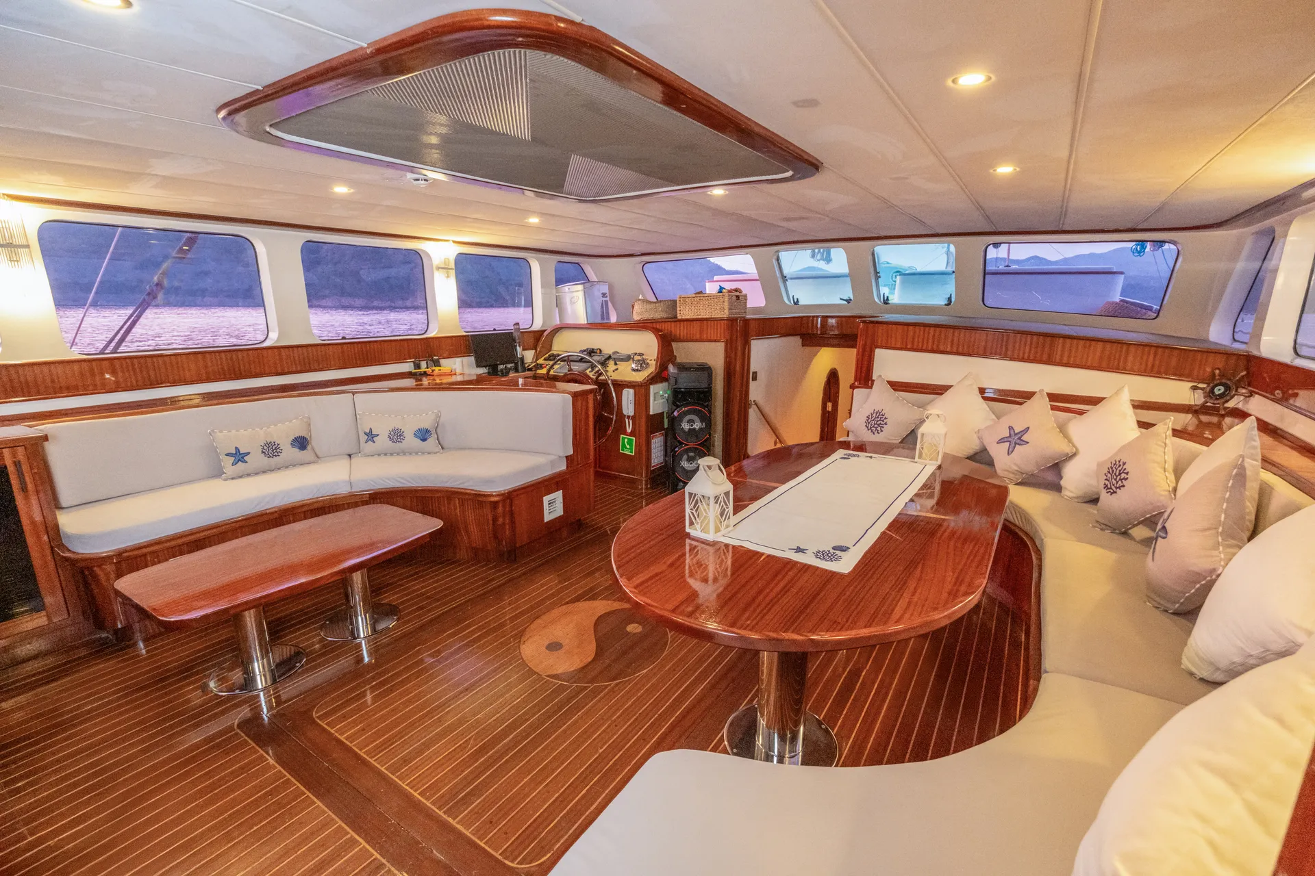 Luce Del Mare yacht interior or exterior view