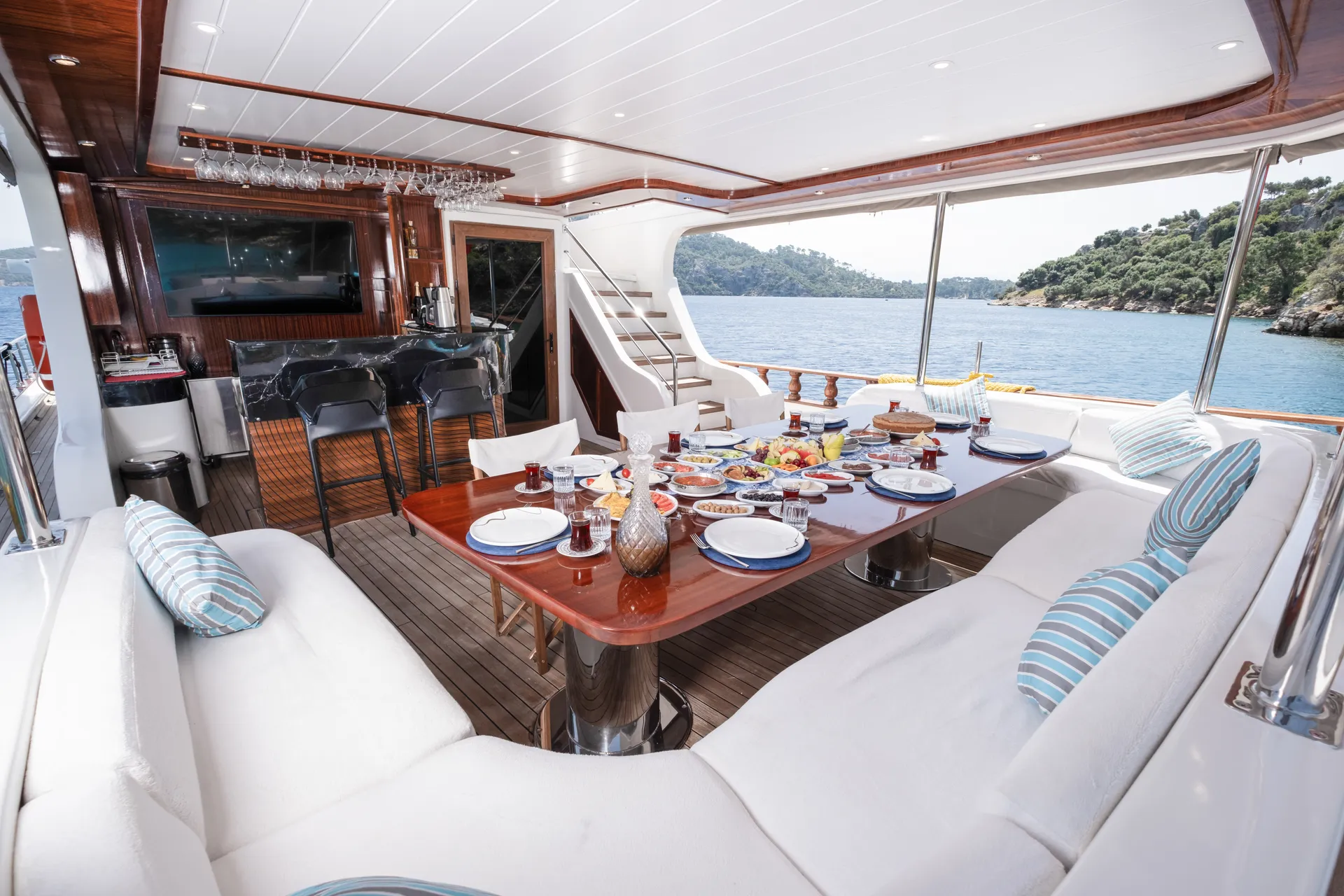 Luce Del Mare yacht interior or exterior view
