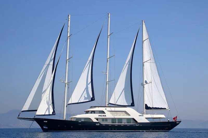 Meira yacht
