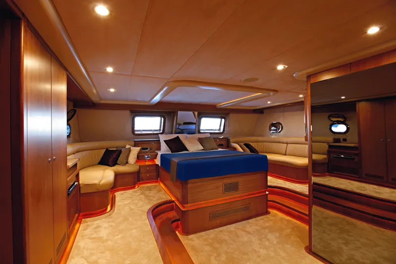 Miss Be yacht interior or exterior view