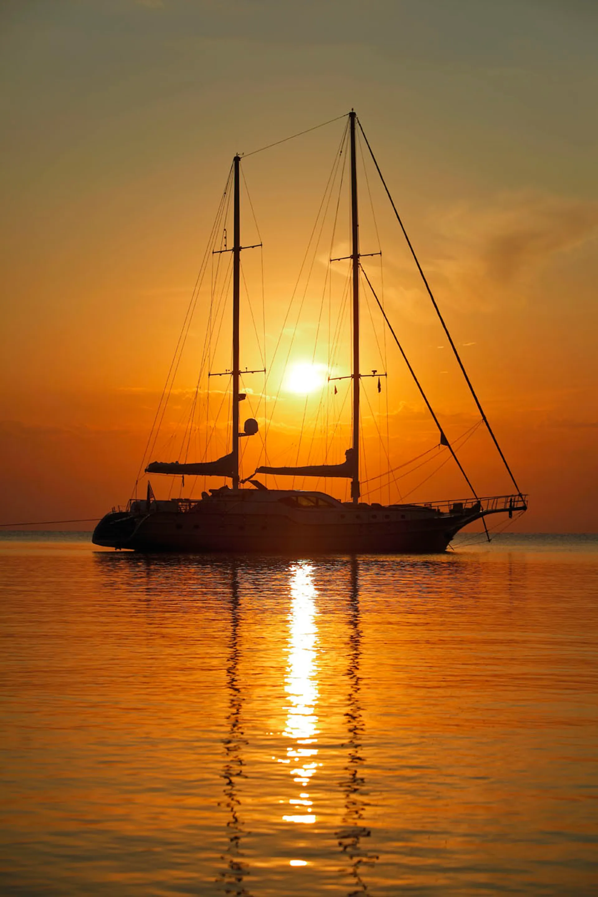 Miss Be yacht interior or exterior view