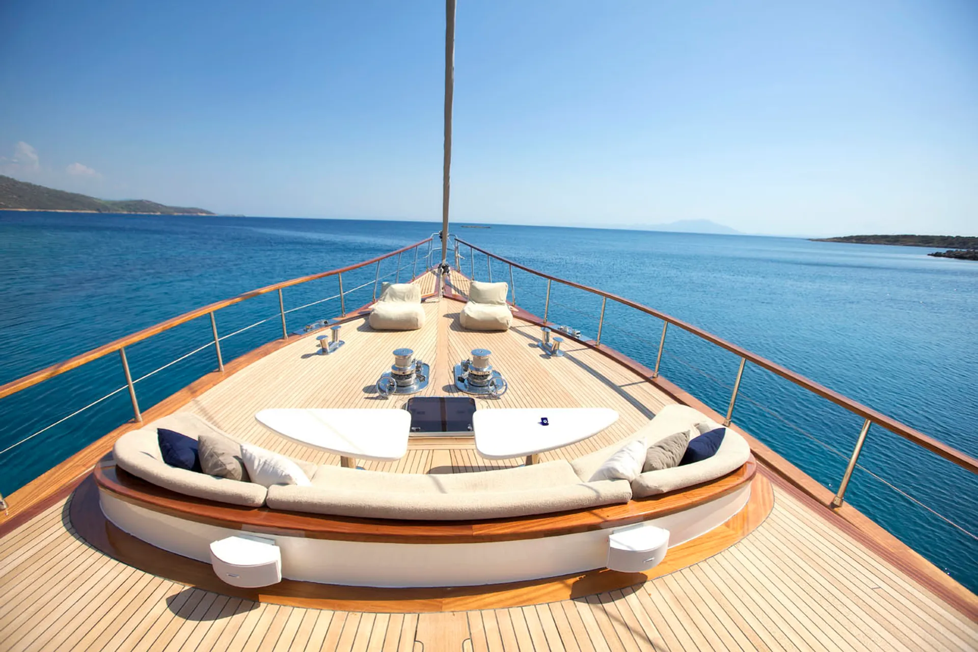 Miss Be yacht interior or exterior view