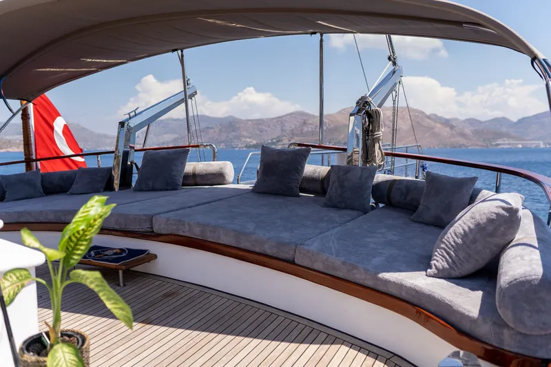 Nevra Queen yacht interior or exterior view