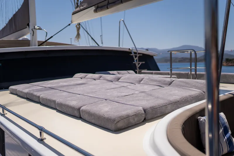 Nevra Queen yacht interior or exterior view