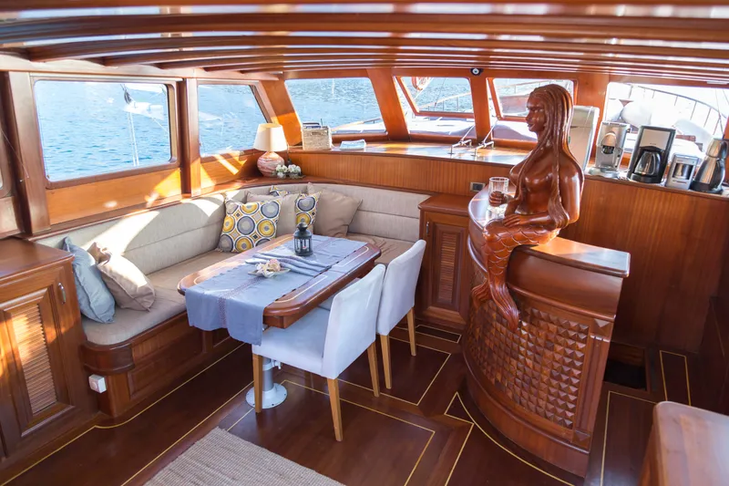 Primadonna yacht interior or exterior view
