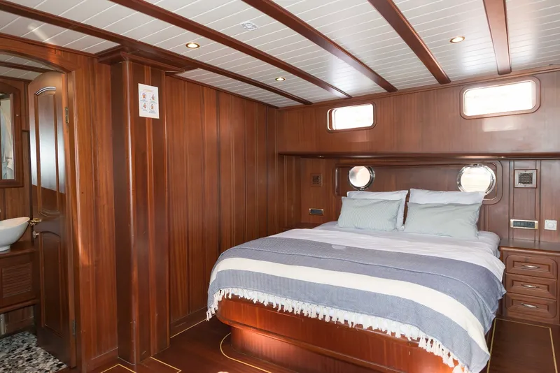 Primadonna yacht interior or exterior view