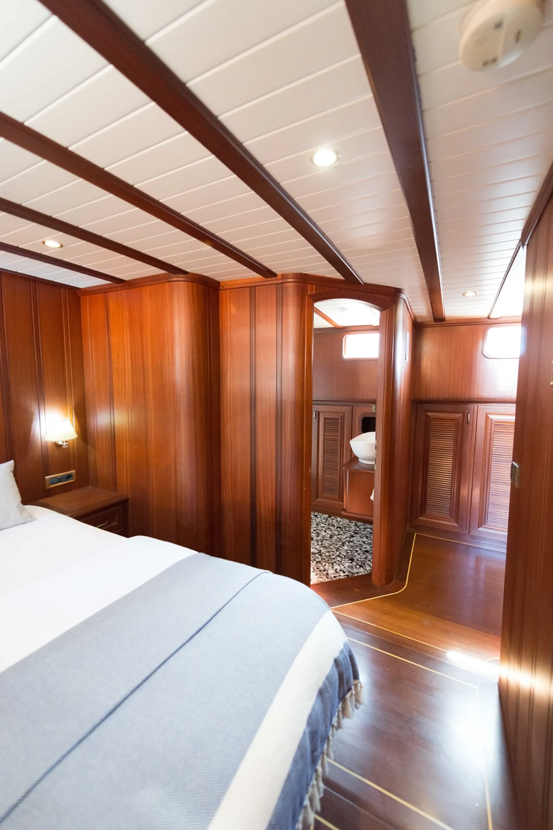 Primadonna yacht interior or exterior view