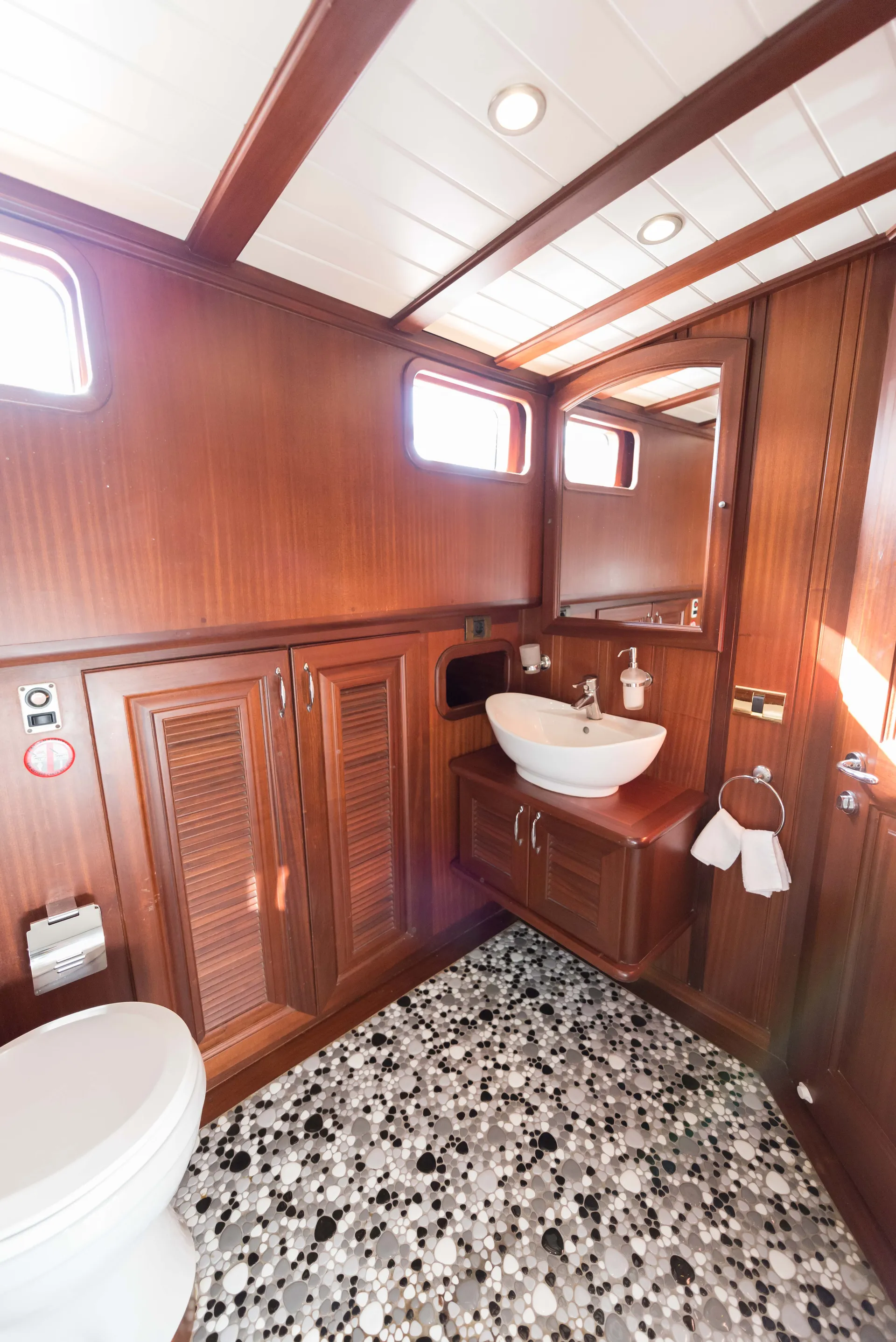Primadonna yacht interior or exterior view