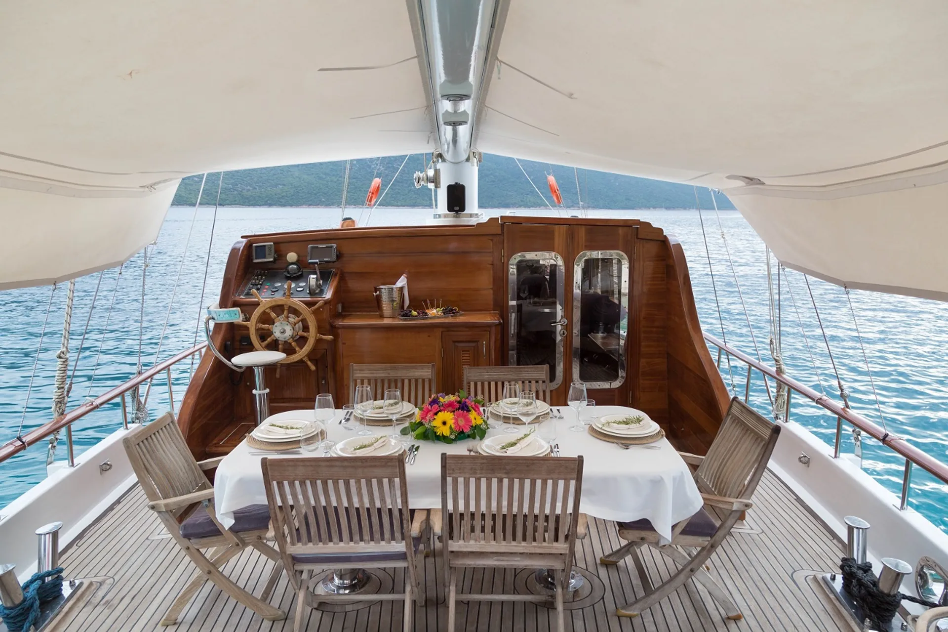 Primadonna yacht interior or exterior view