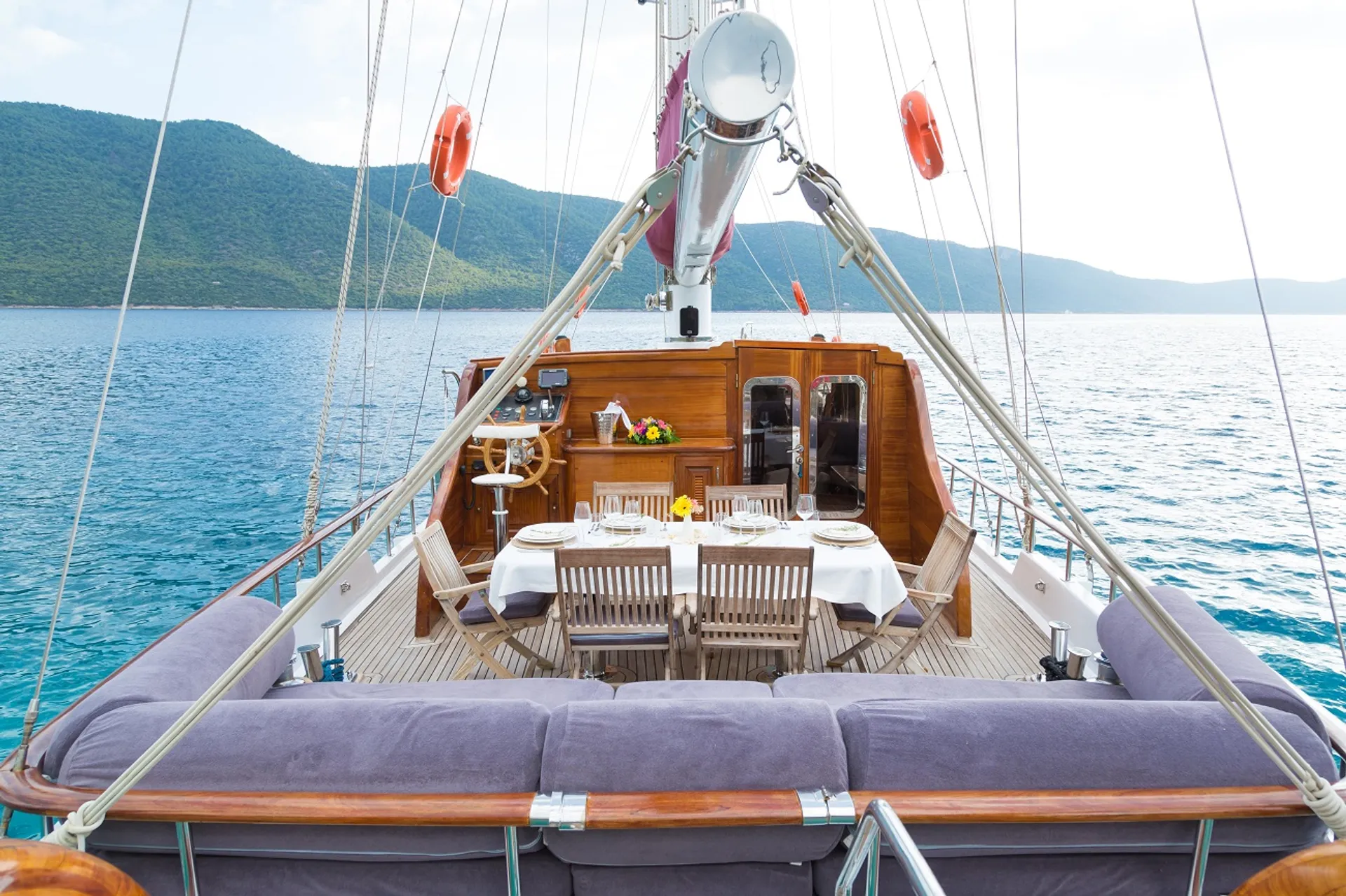 Primadonna yacht interior or exterior view