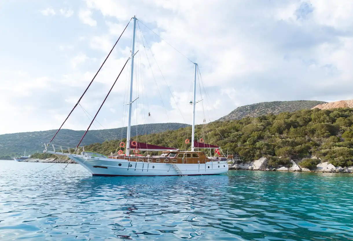 Primadonna yacht aerial view