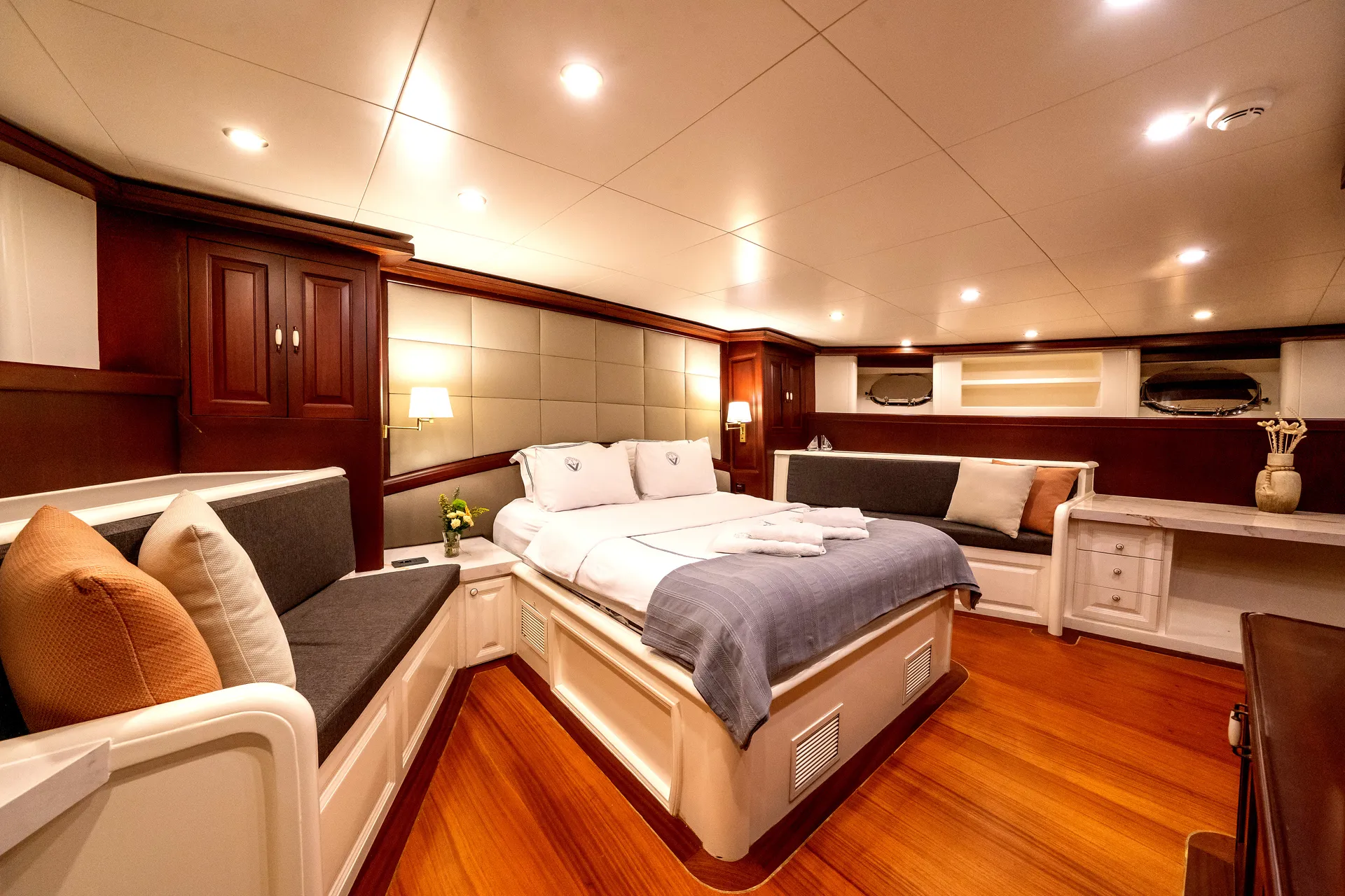Virtuoso yacht interior or exterior view